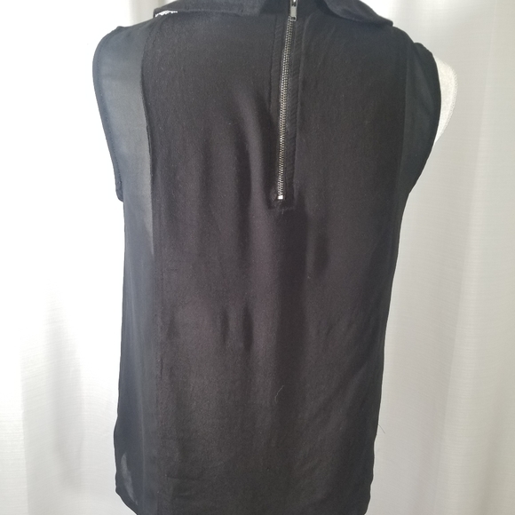 Forever 21 sleeveless collar black top. Size S - Picture 5 of 13